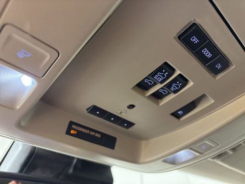 Used 2017 Chevrolet Silverado 1500 High Country image 31