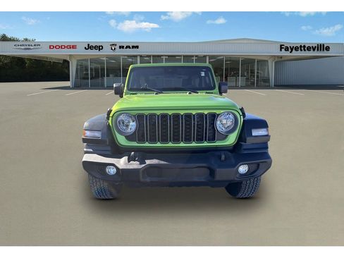 Used 2025 Jeep Wrangler Sport image 8