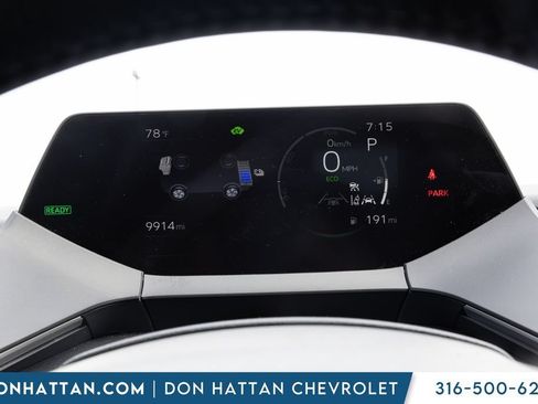 Used 2024 Toyota Prius XLE FWD image 6