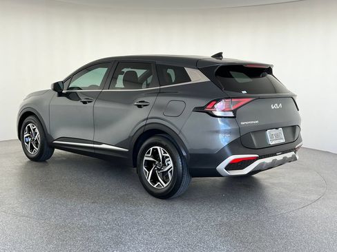 Used 2023 Kia Sportage LX FWD image 6