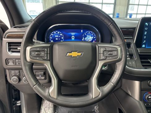 Used 2023 Chevrolet Suburban Premier w/ Premium Package image 12