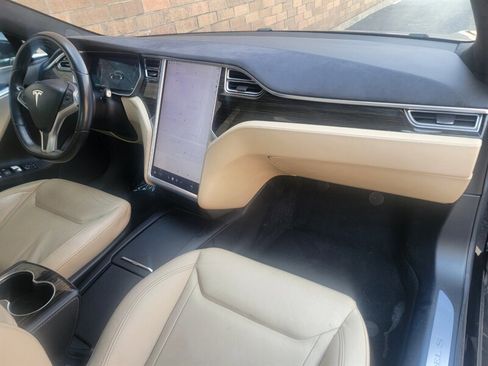 Used 2016 Tesla Model S 70D image 18