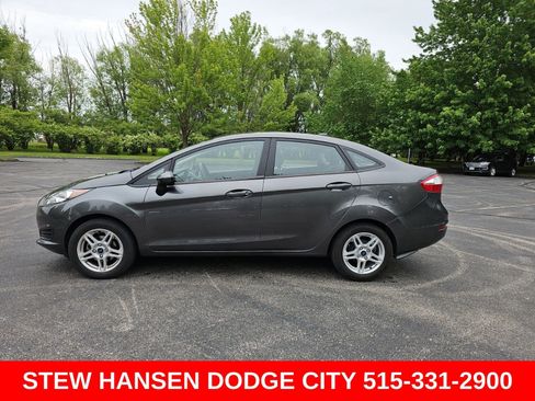 Used 2018 Ford Fiesta SE FWD image 1
