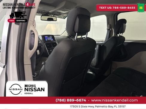 Used 2019 Dodge Grand Caravan SE image 27
