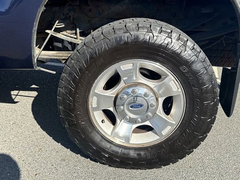 Used 2014 Ford F250 XLT w/ Snow Plow Prep Package image 10