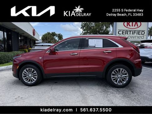 Used 2024 Cadillac XT4 Premium Luxury w/ Cold Weather Package FWD image 5