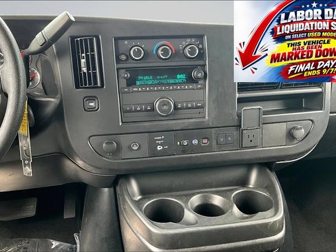 Used 2025 GMC Savana 3500 LT w/ LT Preferred Equipment Group RWD image 9