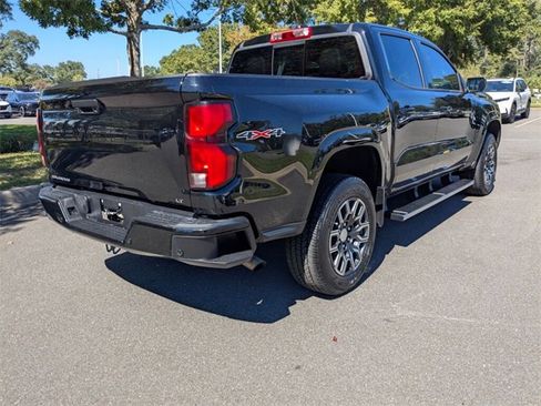 Used 2024 Chevrolet Colorado LT w/ LT Convenience Package III image 8