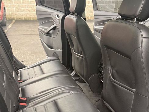 Used 2019 Ford Escape Titanium FWD image 27