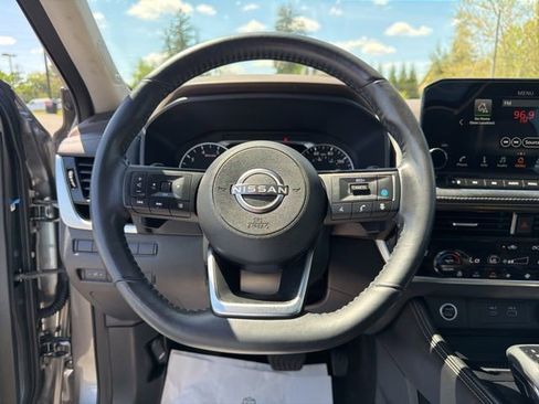 Used 2023 Nissan Rogue SL w/ SL Premium Package AWD/4WD image 24