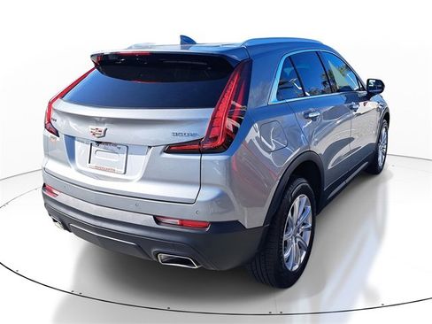 Used 2023 Cadillac XT4 Luxury w/ Cold Weather Package image 4