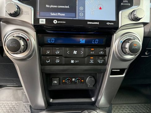 Used 2023 Toyota 4Runner Limited AWD/4WD image 19
