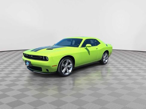 Used 2015 Dodge Challenger R/T w/ Quick Order Package 22B R/T RWD image 4