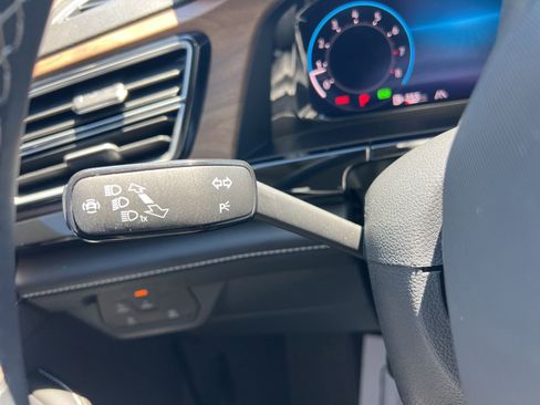 Certified 2026 Volkswagen Atlas SE FWD image 23