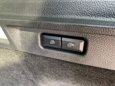 Used 2022 Lincoln Corsair AWD w/ Premium Package image 6