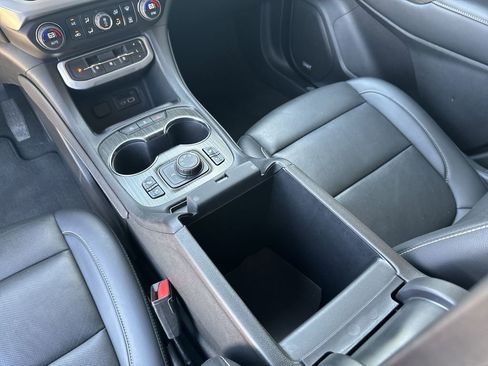 Certified 2023 GMC Acadia SLT w/ Elevation Edition AWD/4WD image 21