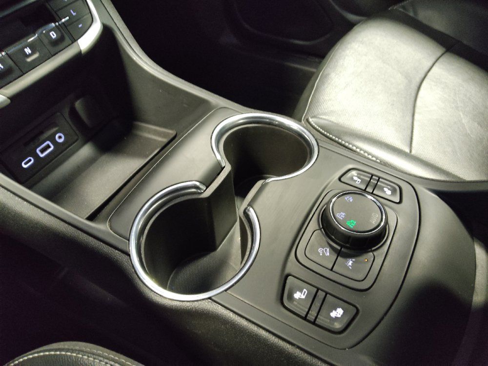 Used 2024 GMC Terrain SLT AWD/4WD image 26