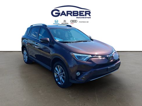 Used 2018 Toyota RAV4 Limited w/ Carpet Mat Package AWD/4WD image 7