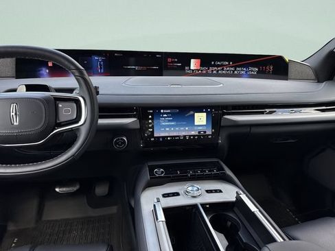 New 2026 Lincoln Navigator Reserve w/ Jet Appearance Package AWD/4WD image 23
