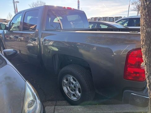 Used 2007 Chevrolet Silverado 1500 LT w/ 1LT Convenience Package image 4