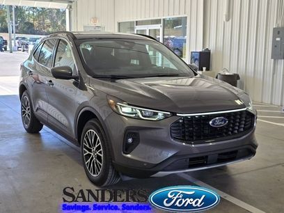 New 2025 Ford Escape SE w/ PHEV Premium Package
