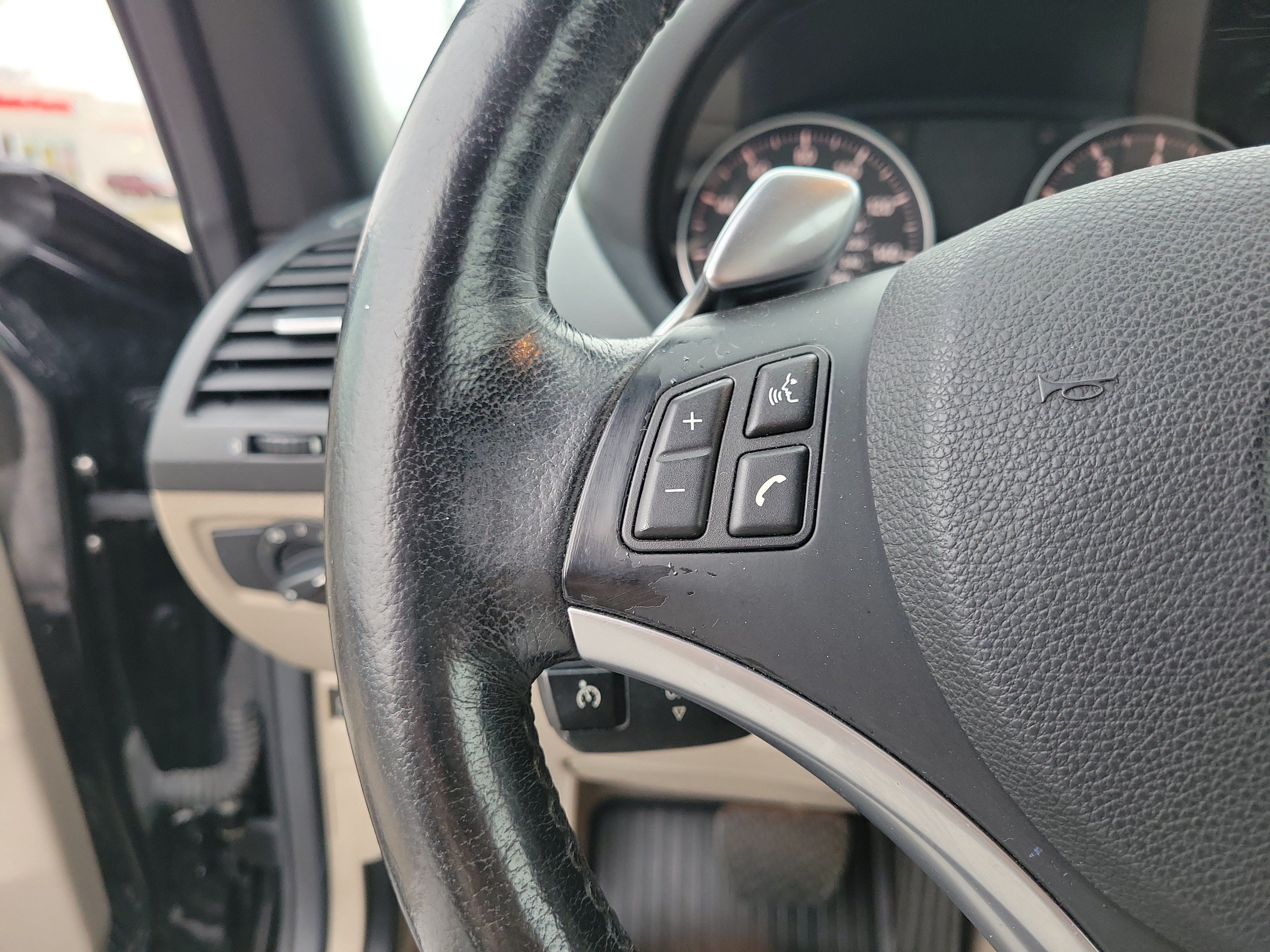 Used 2009 BMW 128i Convertible RWD image 17