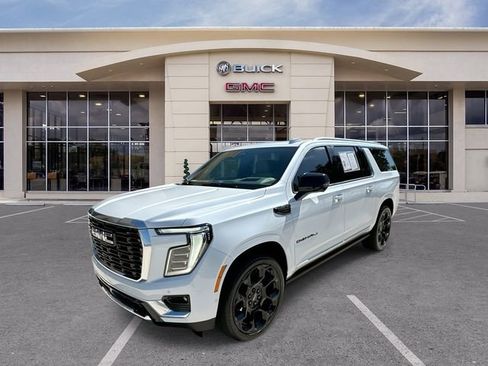 Certified 2026 GMC Yukon XL Denali w/ Denali Reserve Package AWD/4WD image 1