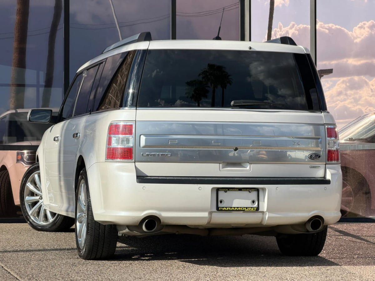 Used 2018 Ford Flex Limited w/ Equipment Group 303A AWD/4WD image 9