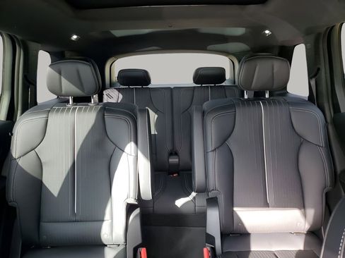 New 2026 Cadillac Vistiq Sport image 43