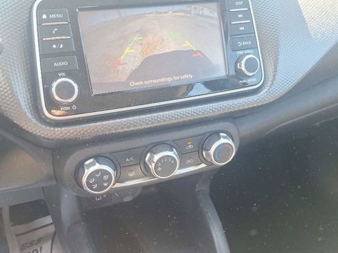 Used 2020 Nissan Kicks S FWD image 12