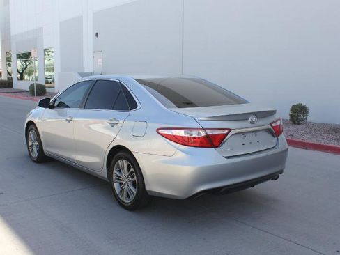Used 2017 Toyota Camry SE FWD image 7