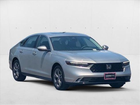 New 2025 Honda Accord EX-L image 7