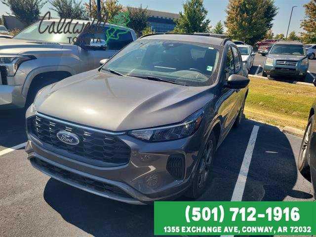 Used 2023 Ford Escape ST-Line w/ Tech Pack #1 FWD image 1