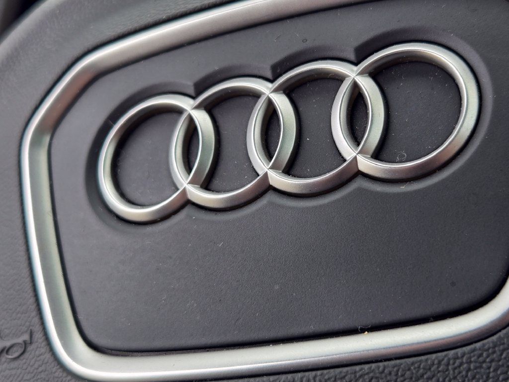 Used 2025 Audi SQ5 Premium Plus AWD/4WD image 33