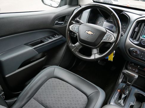 Used 2016 Chevrolet Colorado Z71 image 9