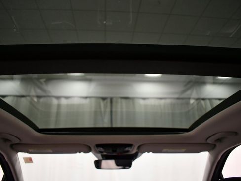 Certified 2023 Kia Sorento SX image 16