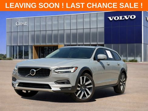 Certified 2025 Volvo V90 B6 Cross Country Ultra AWD/4WD image 1