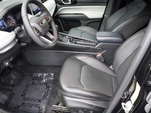 Used 2023 Jeep Compass Limited AWD/4WD image 6