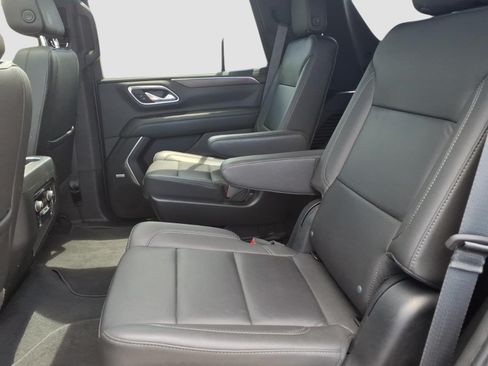 Used 2022 Chevrolet Tahoe LT w/ Luxury Package AWD/4WD image 14