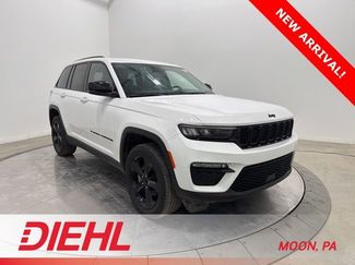Used 2023 Jeep Grand Cherokee Limited w/ Black Appearance Package video 1