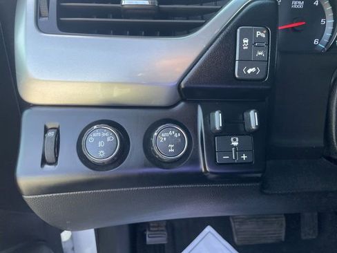 Used 2019 Chevrolet Suburban Premier image 18