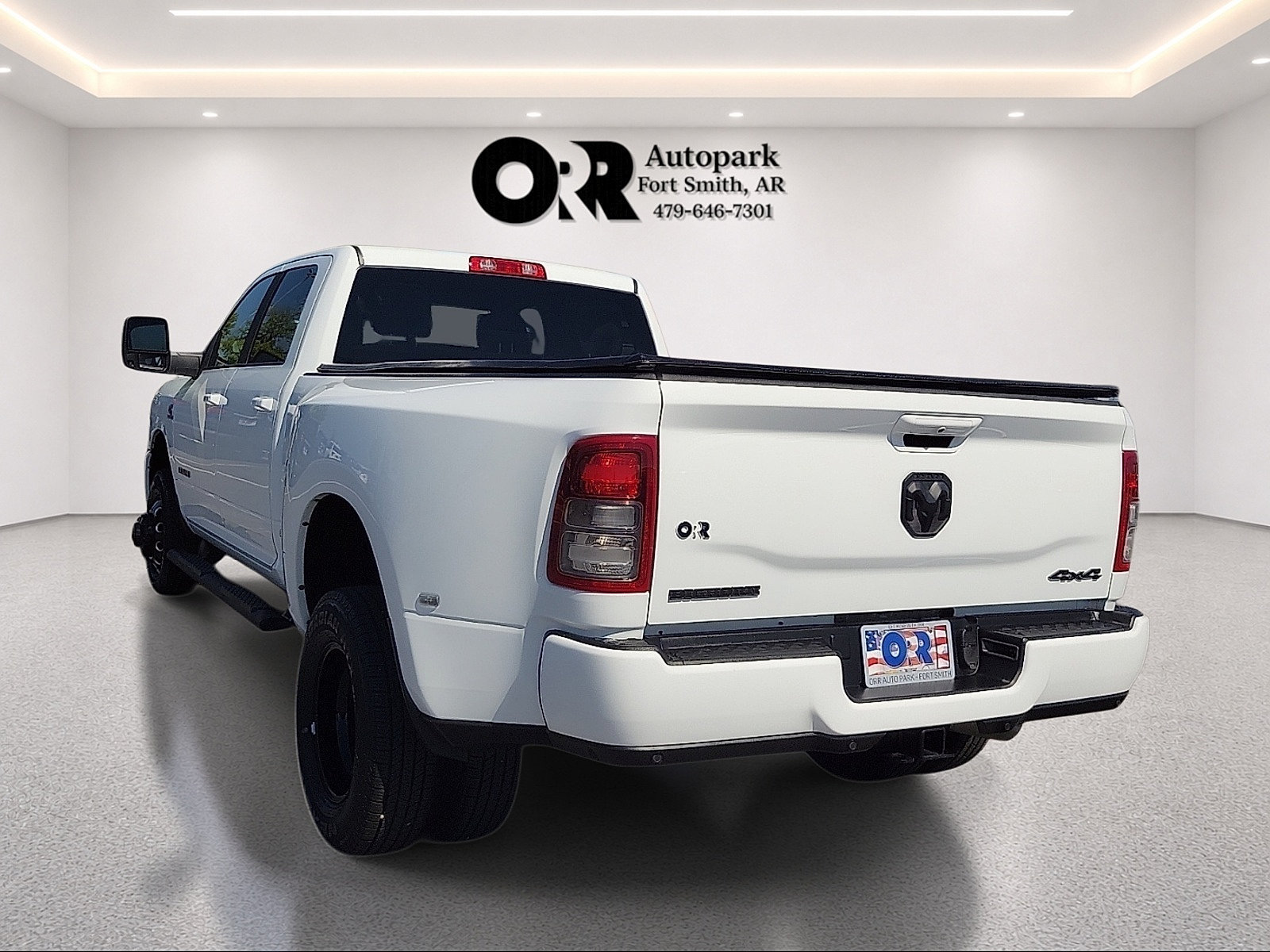 Used 2024 RAM 3500 Big Horn w/ Night Edition AWD/4WD image 4