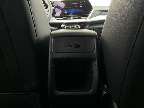 Used 2025 Chevrolet Trax LT image 12