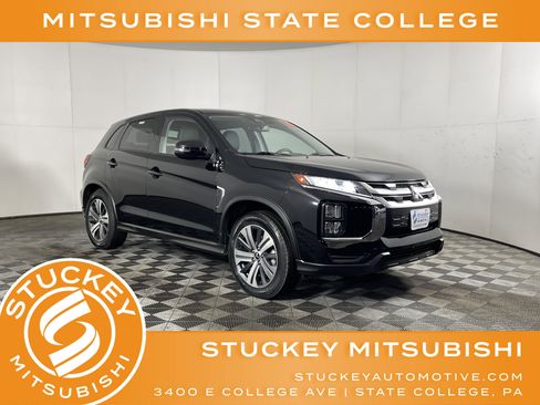 Used 2024 Mitsubishi Outlander Sport SE image 1