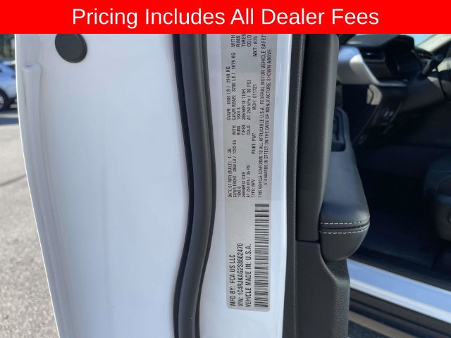 Used 2025 Jeep Grand Cherokee L Laredo AWD/4WD image 38