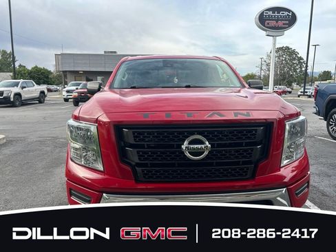 Used 2022 Nissan Titan SV AWD/4WD image 2