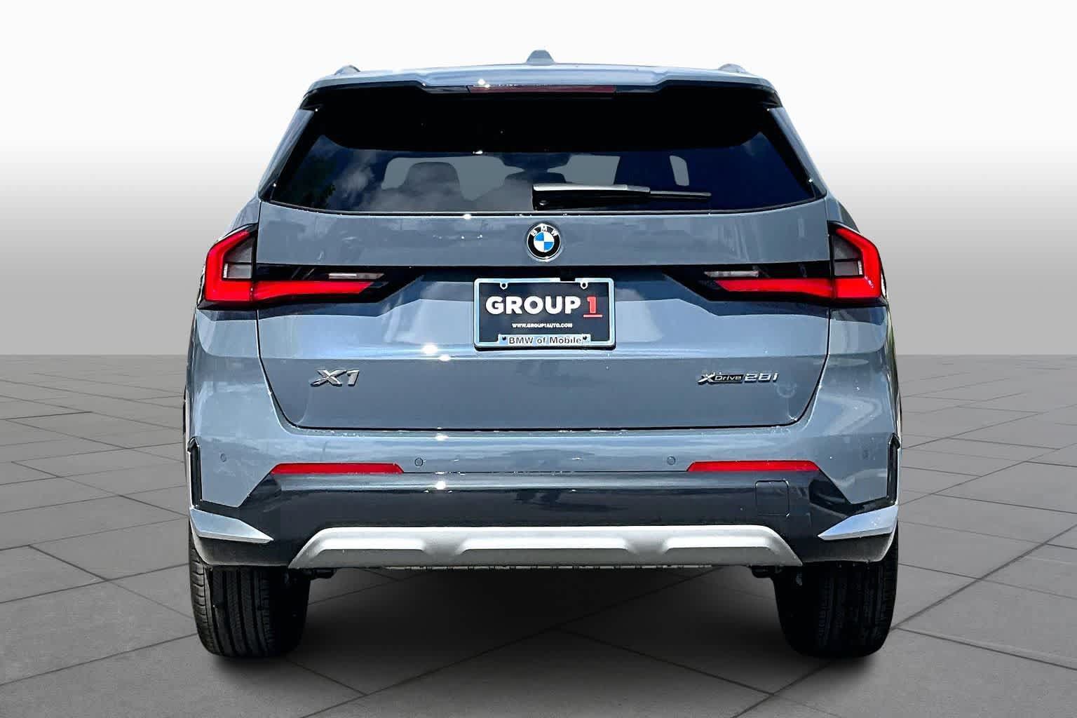 New 2026 BMW X1 xDrive28i w/ Technology Package AWD/4WD image 4
