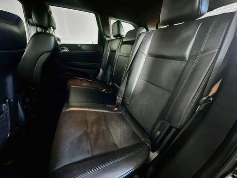 Used 2019 Jeep Grand Cherokee Altitude RWD image 28