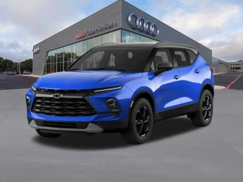 Used 2026 Chevrolet Blazer LT FWD image 1