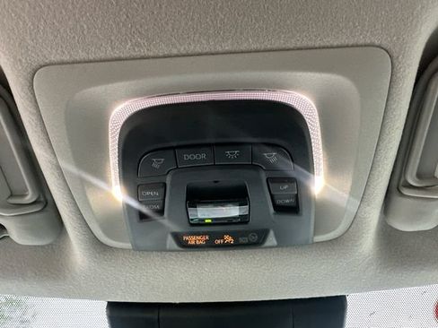 Used 2025 Toyota Corolla Cross LE w/ Moonroof Package AWD/4WD image 37